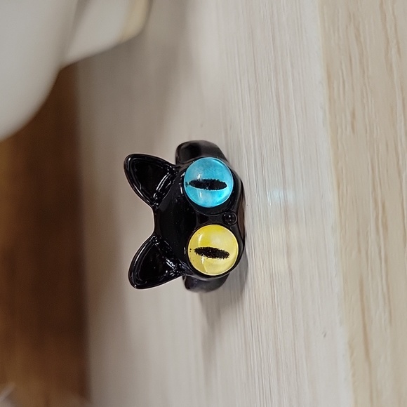 ODD-EYED CAT CUFF RING - Picture 4 of 7